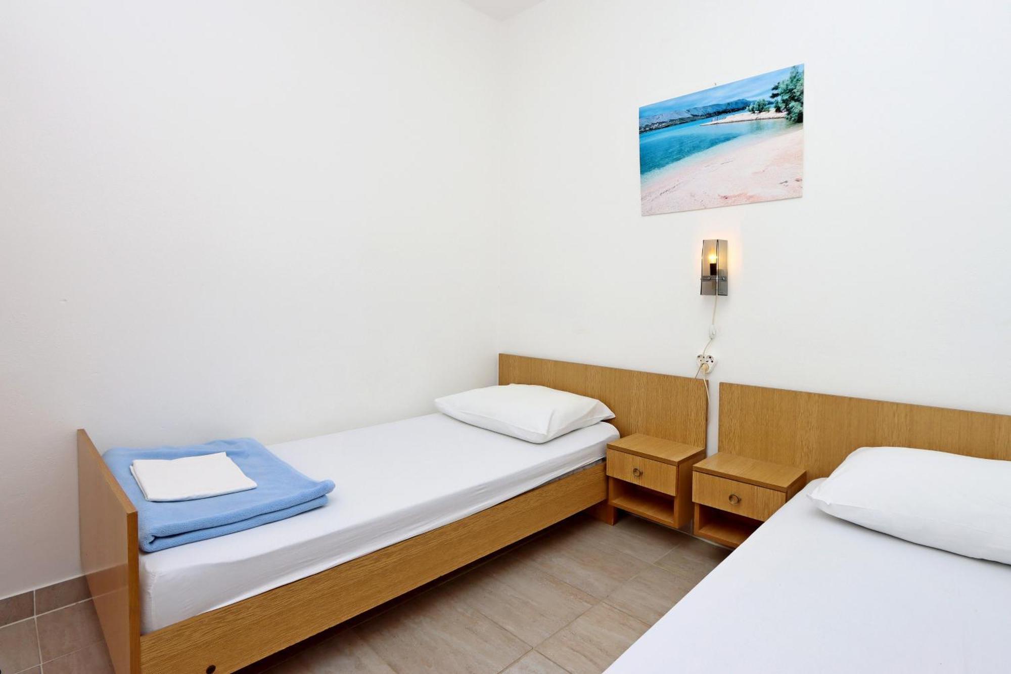 Apartments With A Parking Space Pag - 18345 Pag Town Rom bilde
